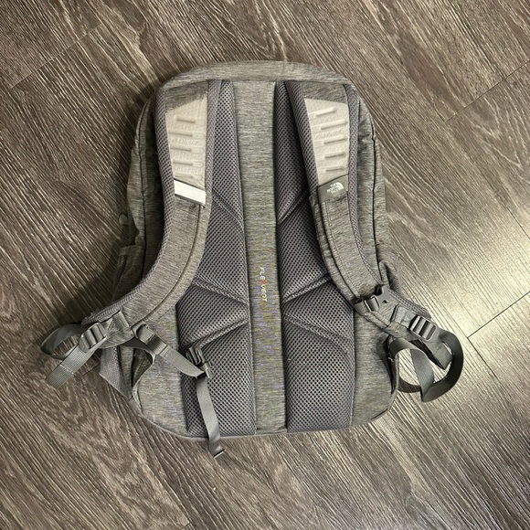 PERFECT CONDITION North Face Backpack - Picture 2 of 2